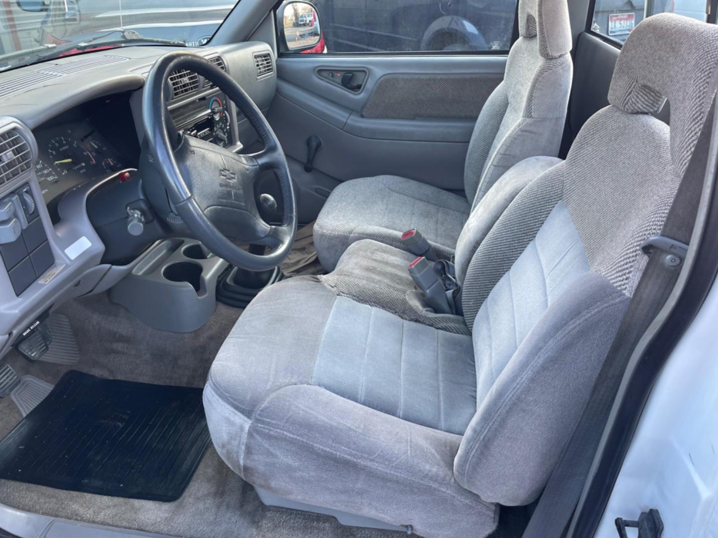 1997 Alpine White /Grey Chevrolet S10 Pickup LS (1GCCS1444VK) with an 2.2 4 cyl engine, 5spd Manual transmission, located at 813 E Fairview Ave, Meridian , ID, 83642, (208) 336-8230, 43.618851, -116.384010 - Photo#7